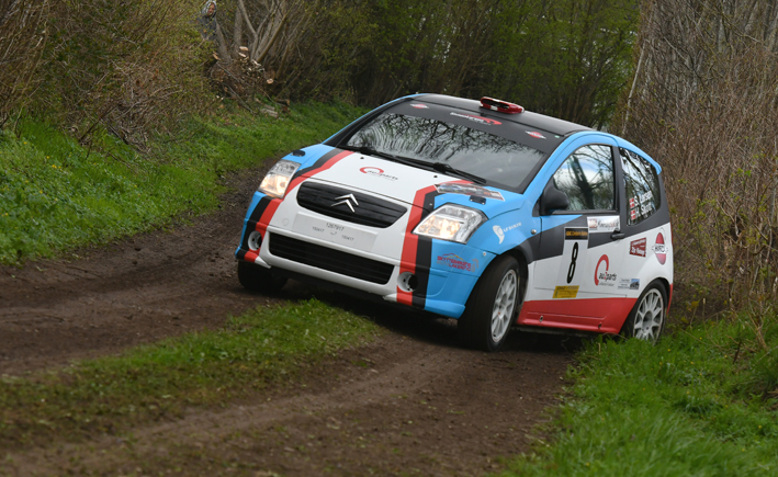 Simon Larsen lagde stærkt ud på den første hastighedsprøve i årets første DM-rally, men måtte desværre trække sin Citroën C2 R2 Max ud af kampen endnu før den for alvor var begyndt.
(Foto: MD/autoMOTIV)